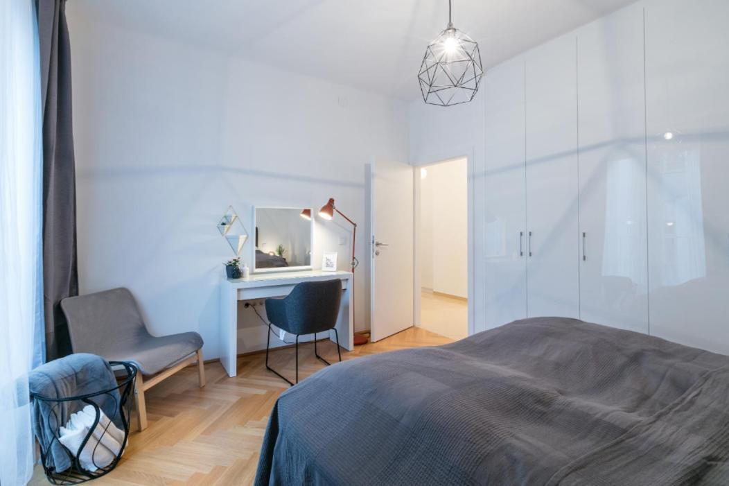 Elegance Apartament *